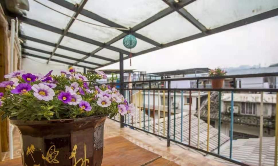 Zhangjiajie April Hostel Εξωτερικό φωτογραφία